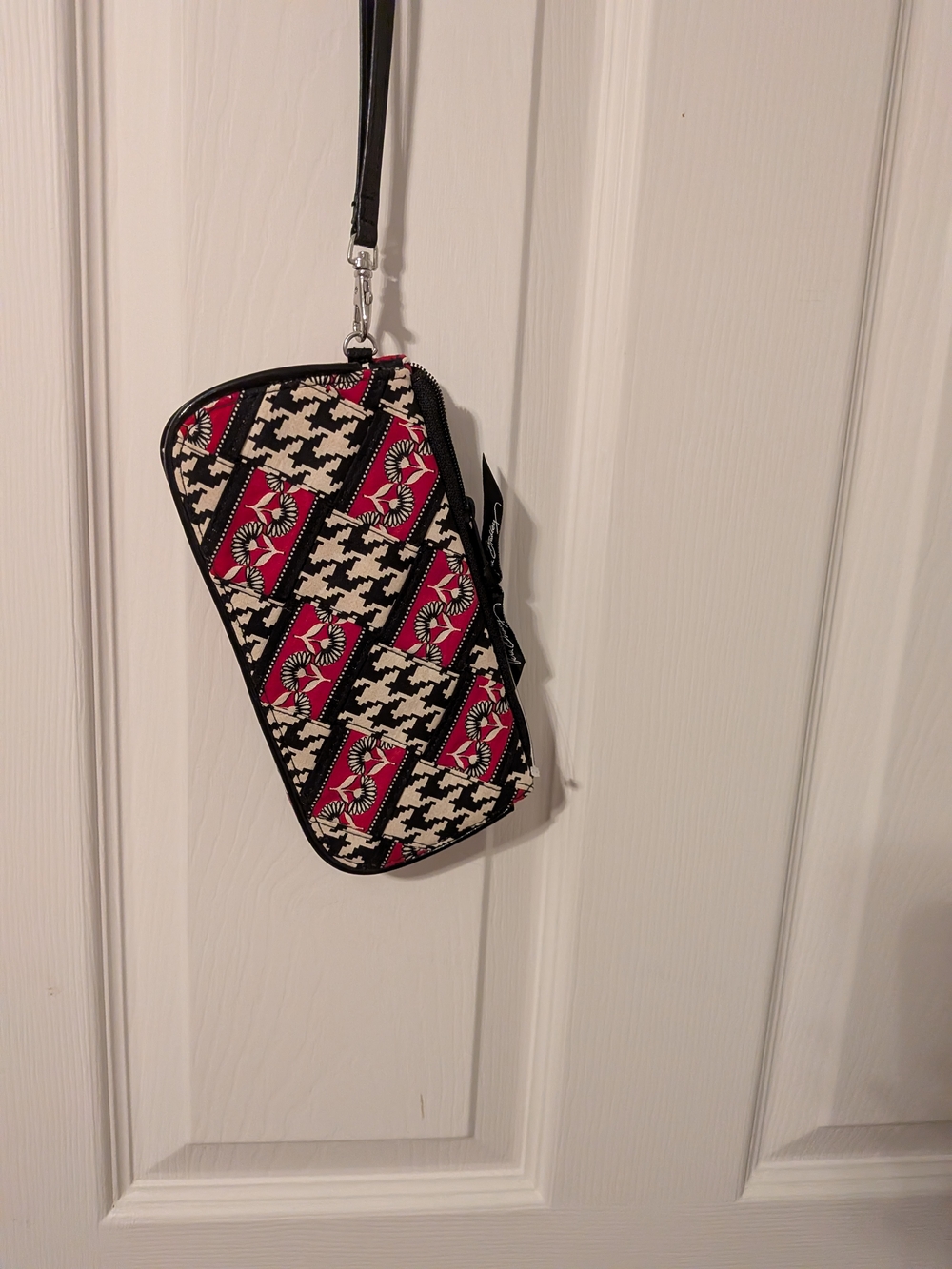 Vera Bradley Retired Deco Daisy print Trifold Wristlet Wallet